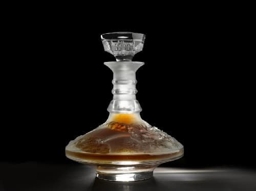 9. Macallan 64 Year Old in Lalique, giá 460,00 USD